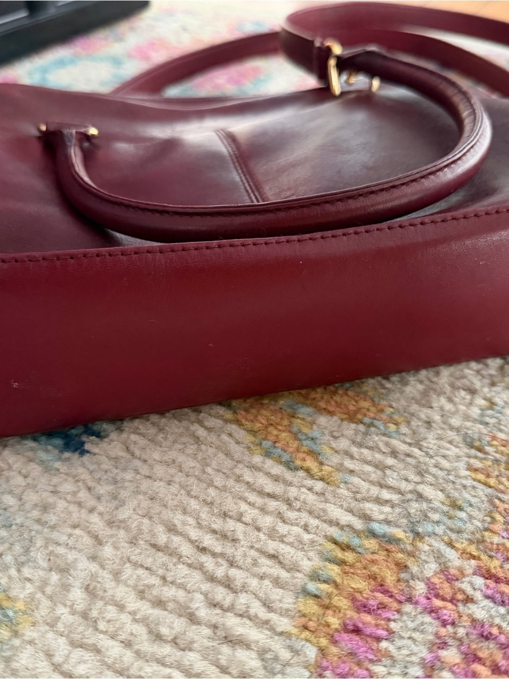 Etienne Aigner Burgundy Leather Shoulder Bag with Gold Accents - Picture 4 of 5